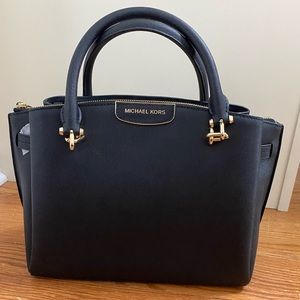 Micheal Kors Black Purse